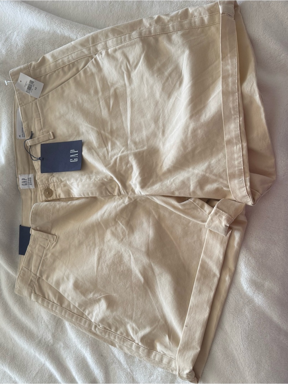 GAP Ladies Light Cream Flat Front Chino Shorts